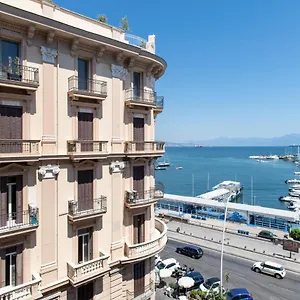 Lux Caracciolo Bed & Breakfast