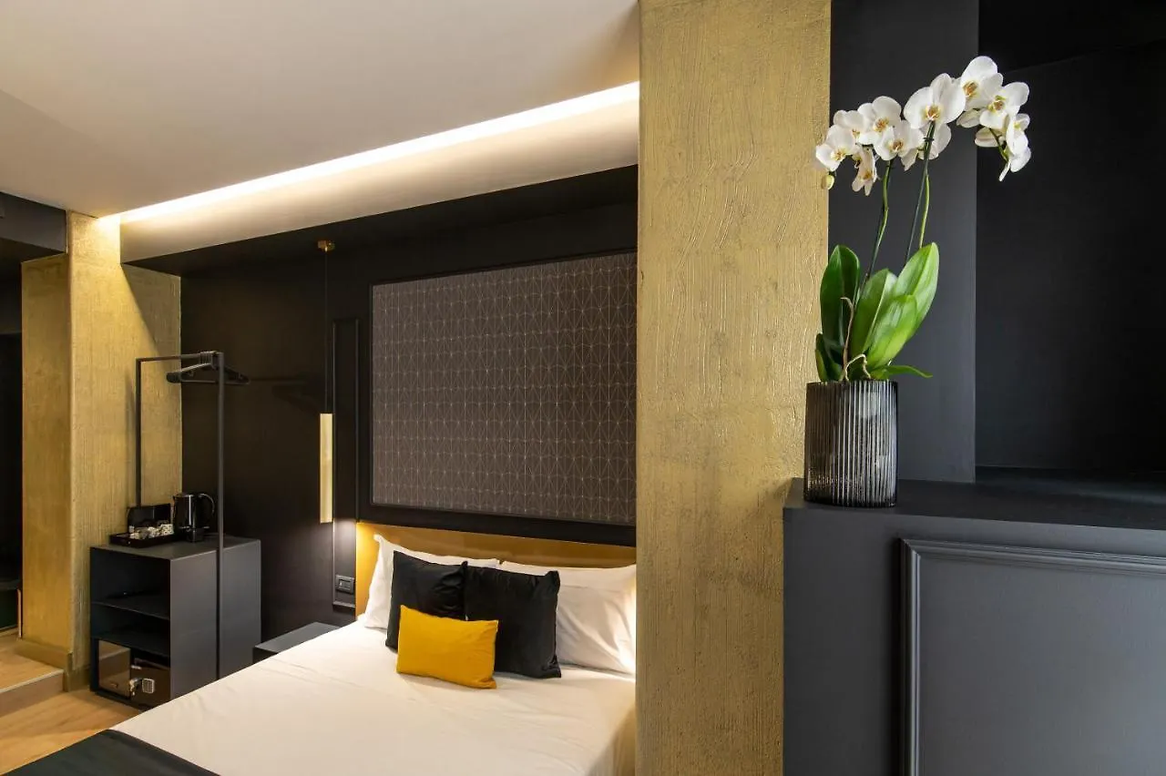 נאפולי Plebiscito Boutique Rooms בית הארחה
